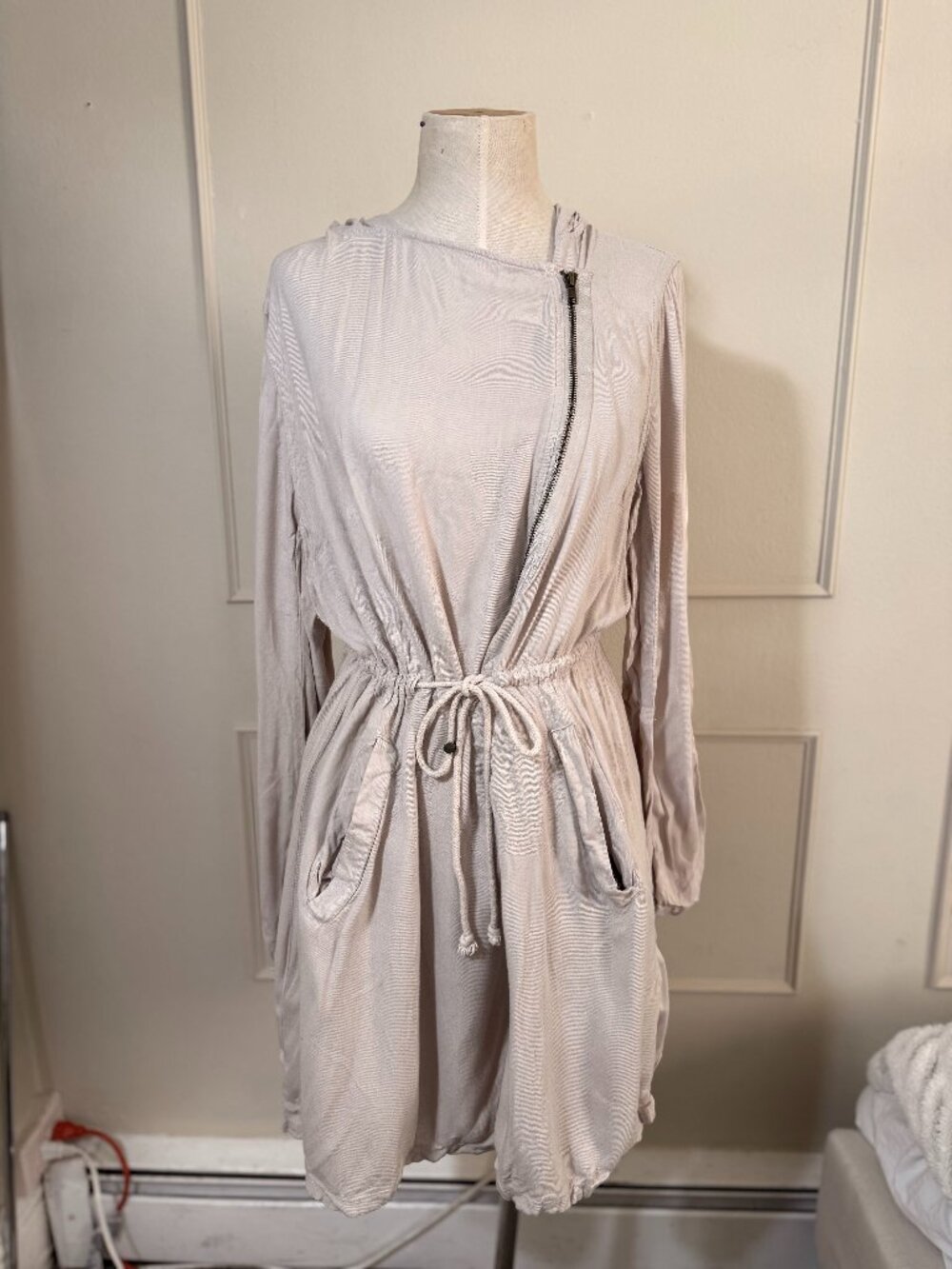 Forever 21+ Beige Hooded Zip Front Drawstring Dress Size 1X